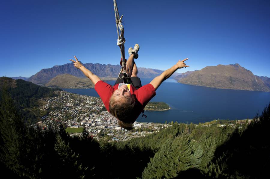 Queenstown_AJ_Hackett_Ledge_Bungy_&_Swing_3