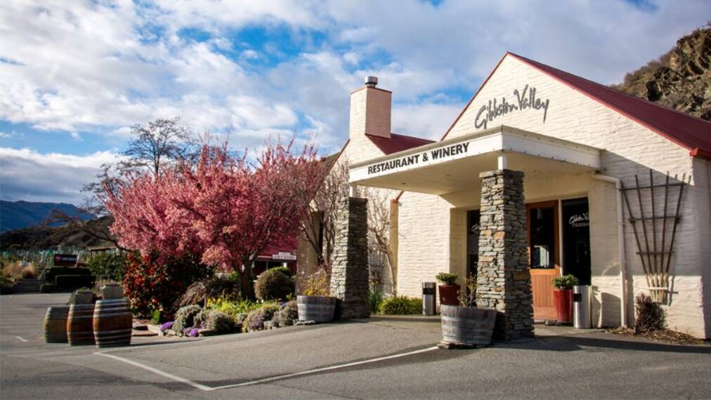 Queenstown_Gibbston_Valley_Winery_&_Restaurant_1