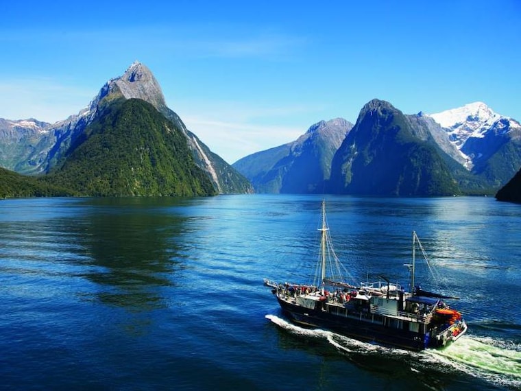 Queenstown_Milford_Sound_2