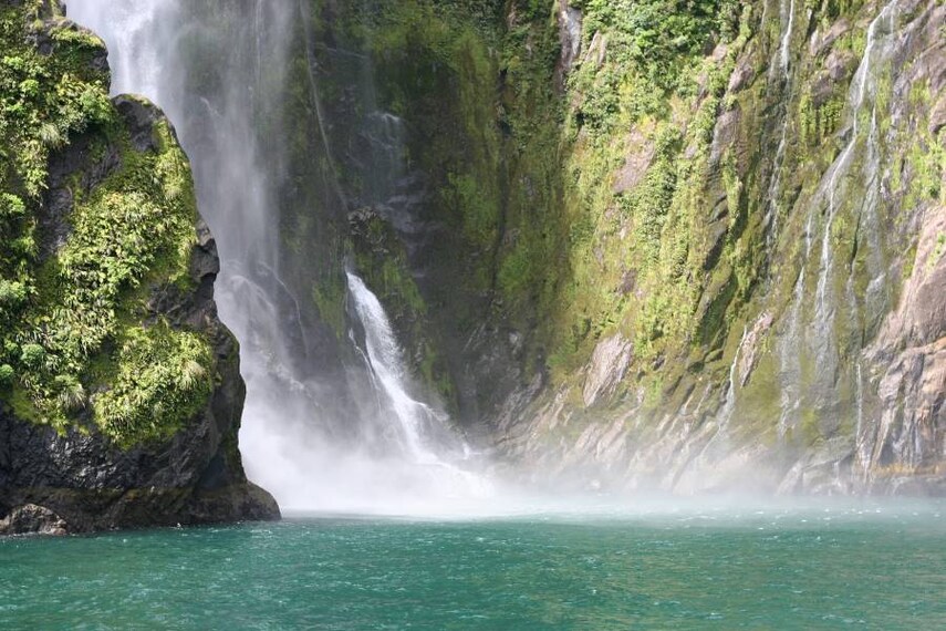 Queenstown_Milford_Sound_3