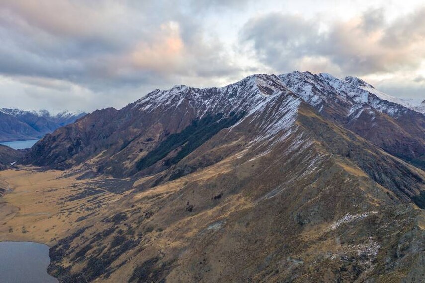 Queenstown_Moke_Lake_10