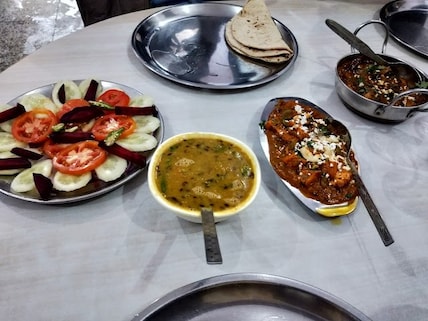 Hotel Samrat & Restaurant