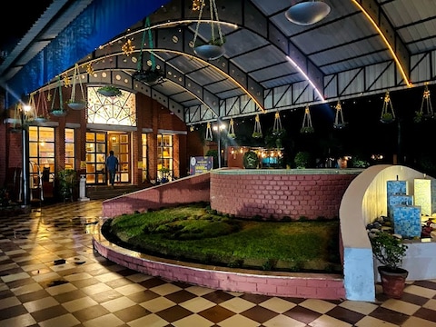 Gargee Gautam Vihar Resort