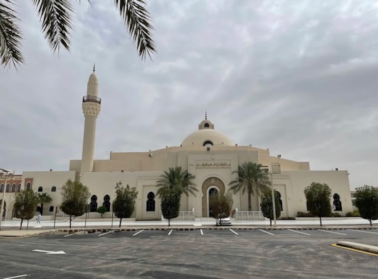 King_Khalid_Grand_Mosque_1