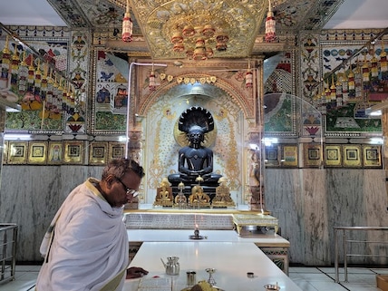 Shri Digambar Jain Mandir