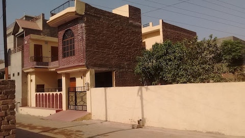 Old Housing Board Colony Market