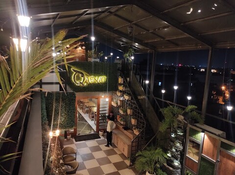 Qaenat Restaurant
