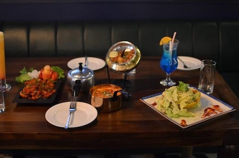 Zosse Restro Bar