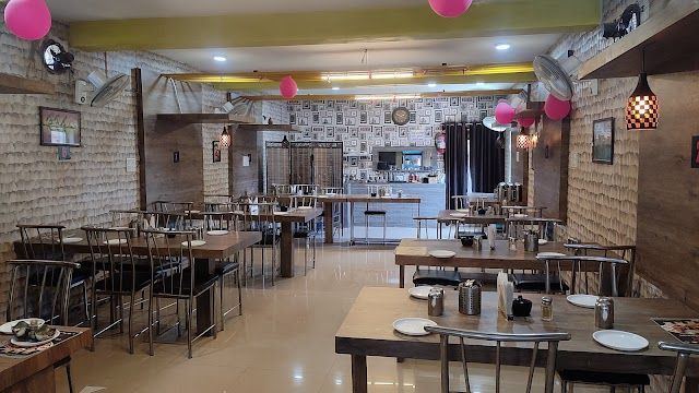 Dana_pani_-family_restaurant_2