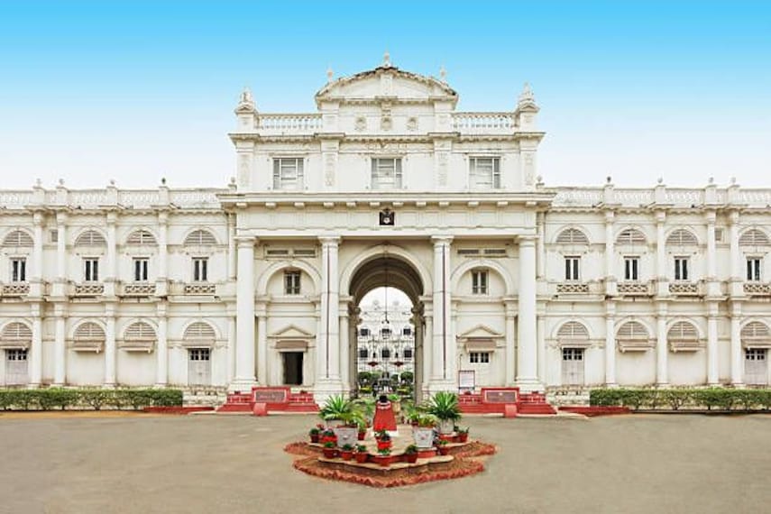 Jai_vilas_palace_museum_in_gwalior_1