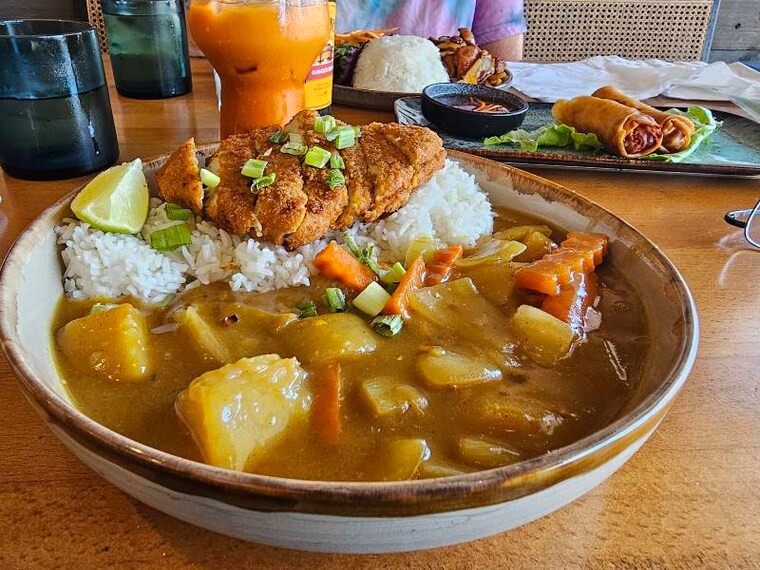 San_Diego_Loving_Hut_3