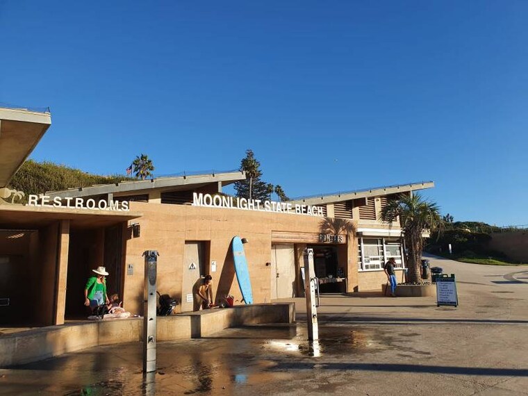 San_Diego_Moonlight_Beach_8