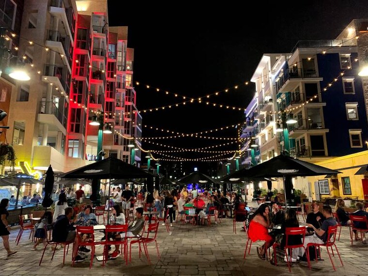 San_Diego_Piazza_Basilone_8