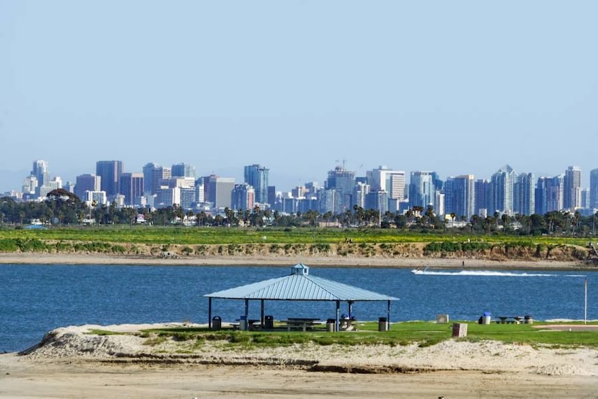 San_Diego_Ski_Beach_5