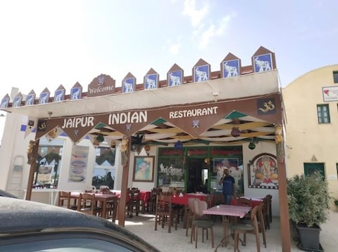 Jaipur Palace Near Santorini