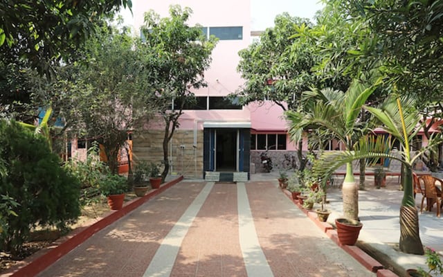 Shantiniketan Oyo 24781 Rangamati Garden Resort Landscape Image