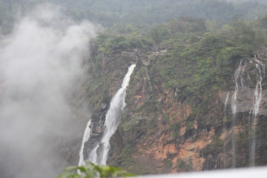 Linganamakki_Dam_3