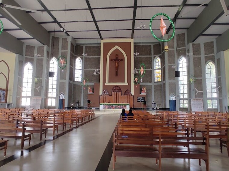 Sacred_Heart_Church_4