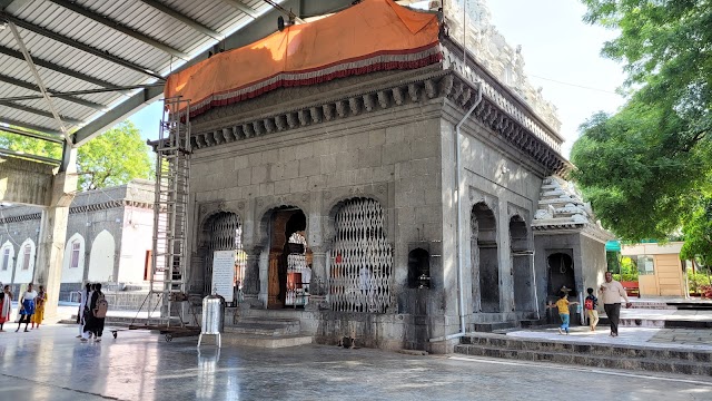 Temple_of_Lord_Siddharameshwar_3