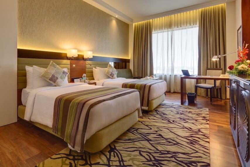 Balaji_Sarovar_Premiere_2