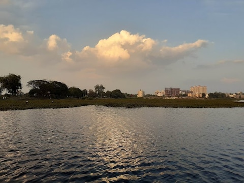 Dharmaveer Sambhaji Lake