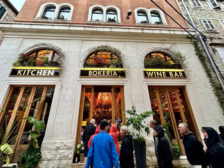 Split_Bokeria_Kitchen_&_Wine_4