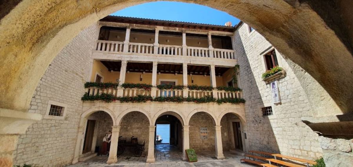 Split_Castle_Vitturi_4