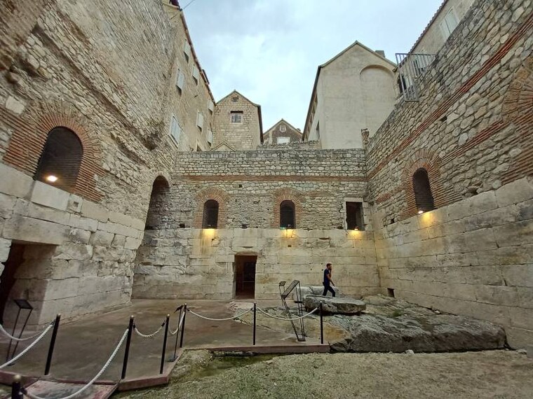 Split_Diocletians_Cellars_8