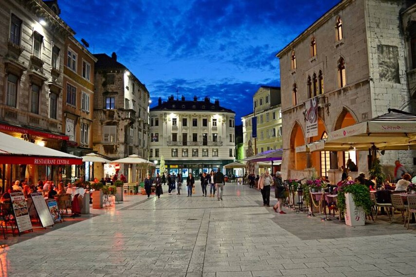 Split_Peoples_Squares_2