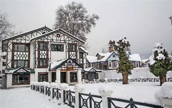 srinagar_lemon_tree_hotel_1