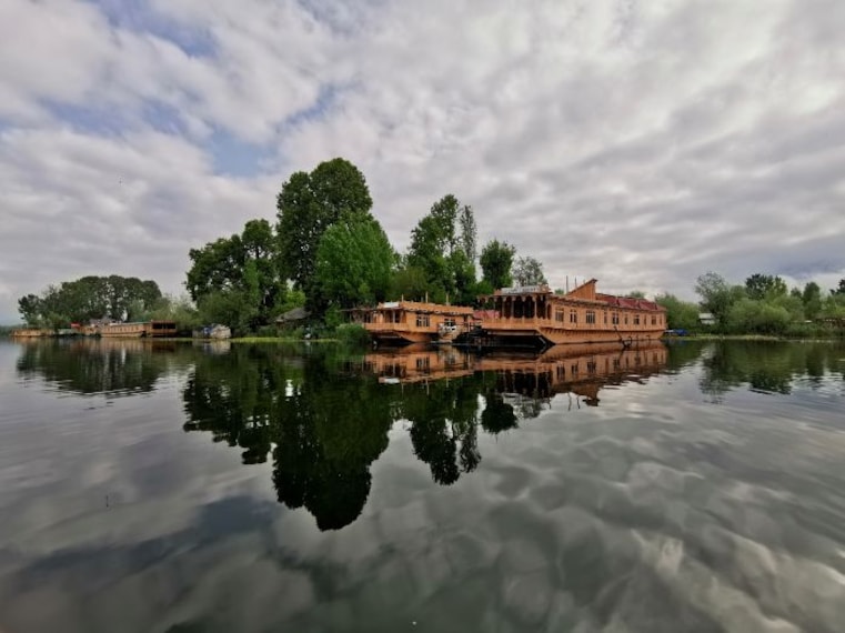 nigeen_lake_2