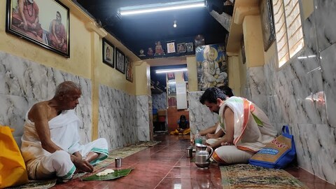 Maruthi Tiffin Centre