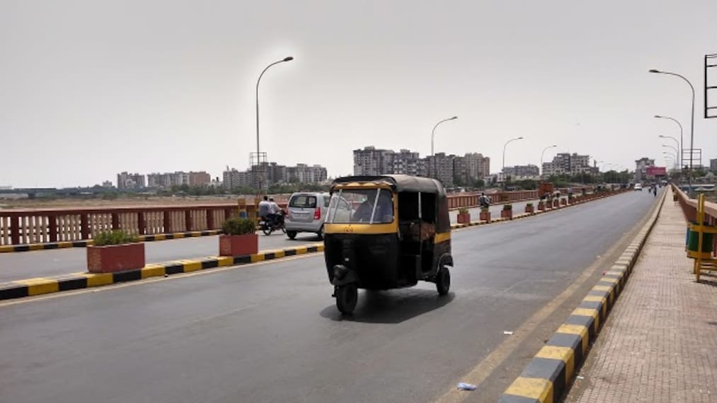Take a Stroll along the Tapi Riverfront | Surat - What to Expect ...