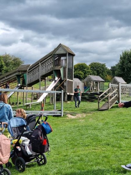 Surrey_Goldstone_Farm_2