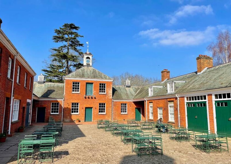 Surrey_Hatchlands_Park_2