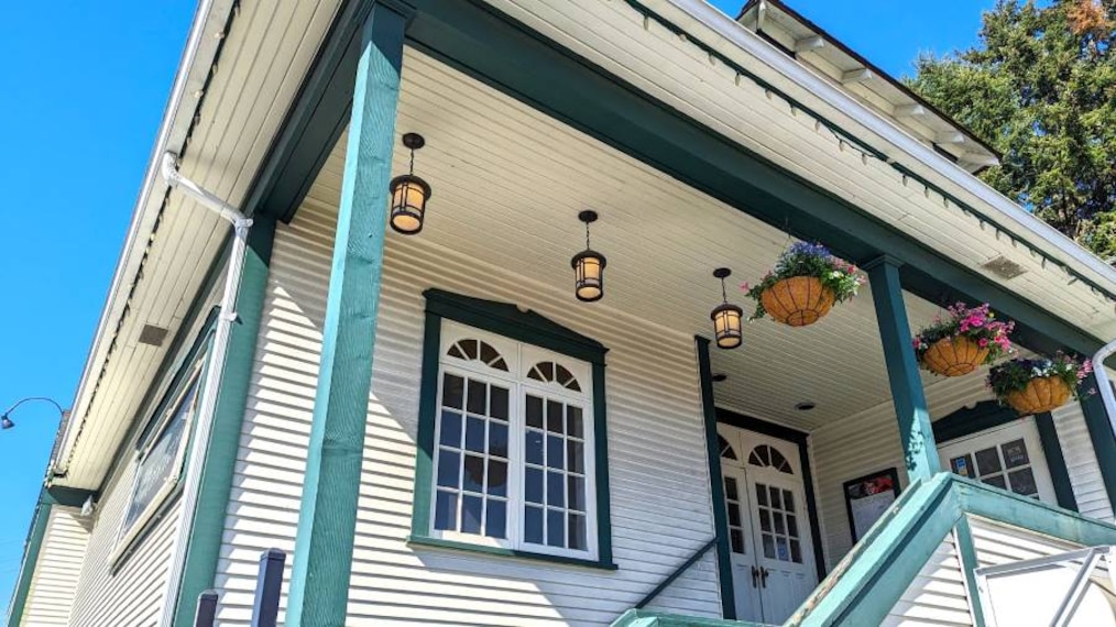 Surrey_Old_Surrey_Restaurant_10