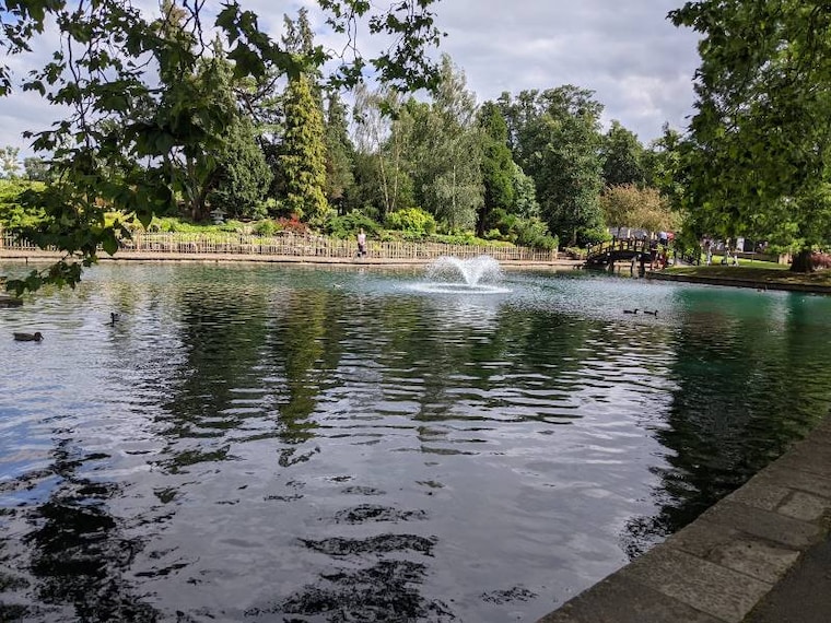 Surrey_Stoke_Park_10