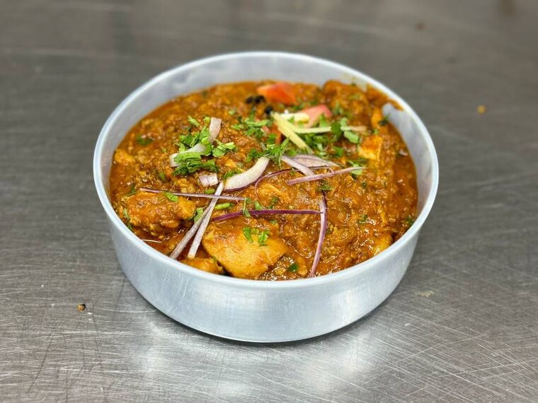 Surrey_The_Black_Room_Surrey_2