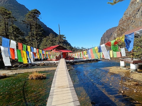 Madhuri Lake