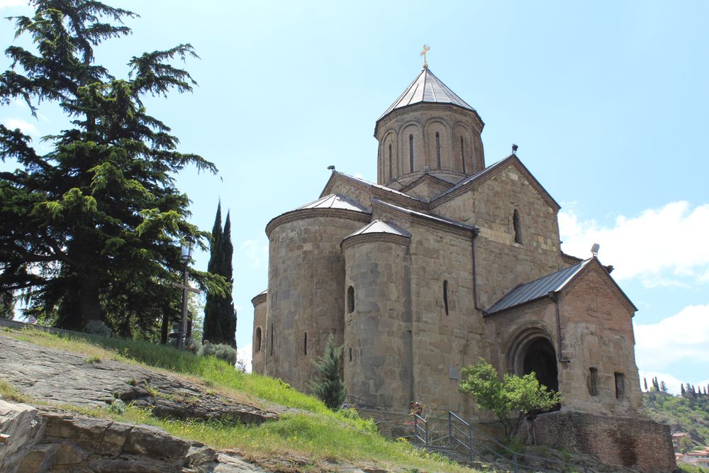 Metekhi_St_Virgin_Church_2