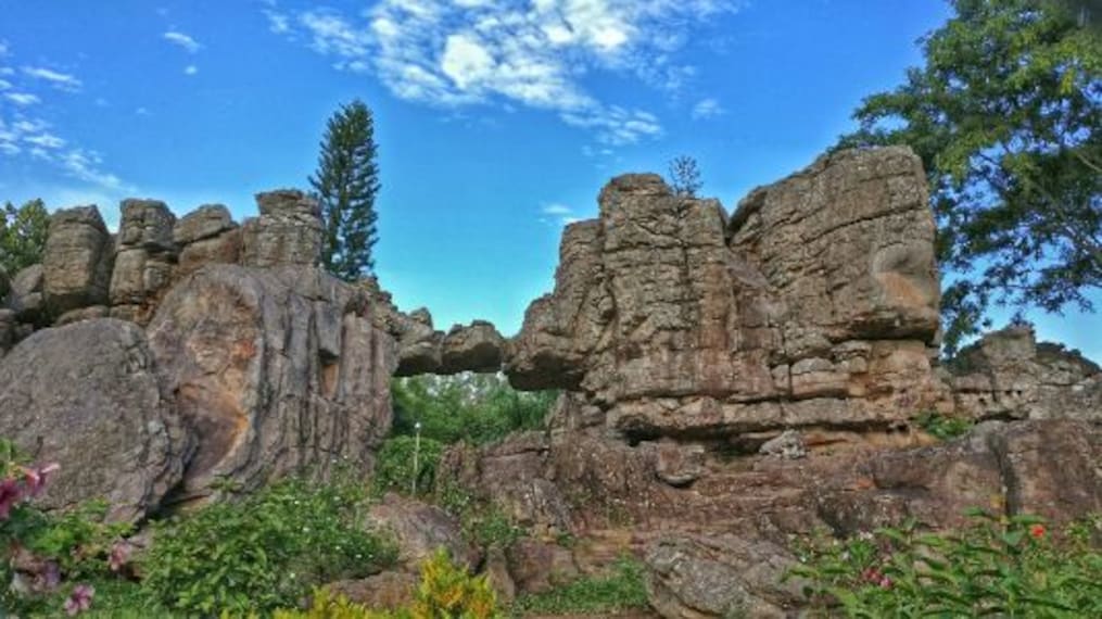 Tirupati Silathoranam Landscape Image