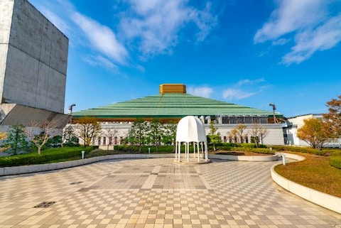 Watch a Sumo Wrestling Match at Ryogoku