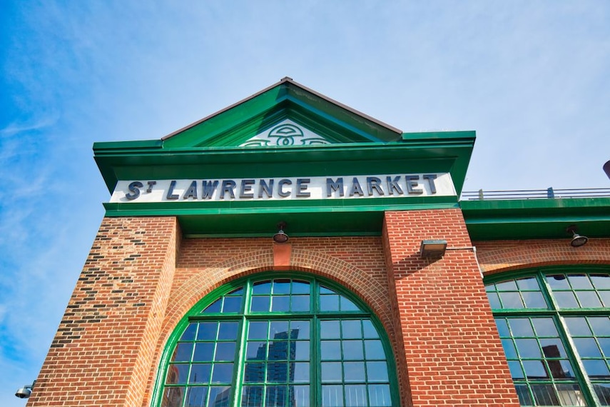 st-lawrence-market-toronto-2