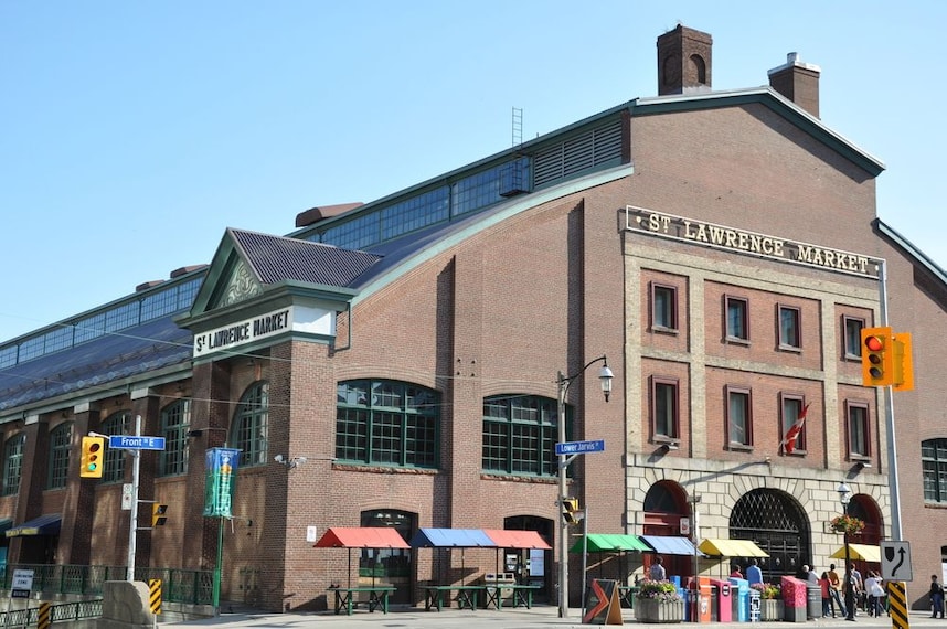 st-lawrence-market-toronto-4