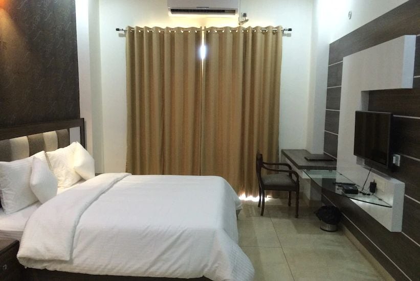 Bahadurgarh_Galaxy_resort_3