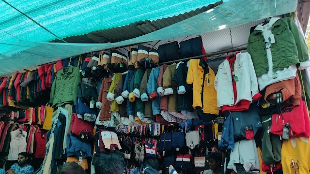 Bahadurgarh_Tibet_market_2