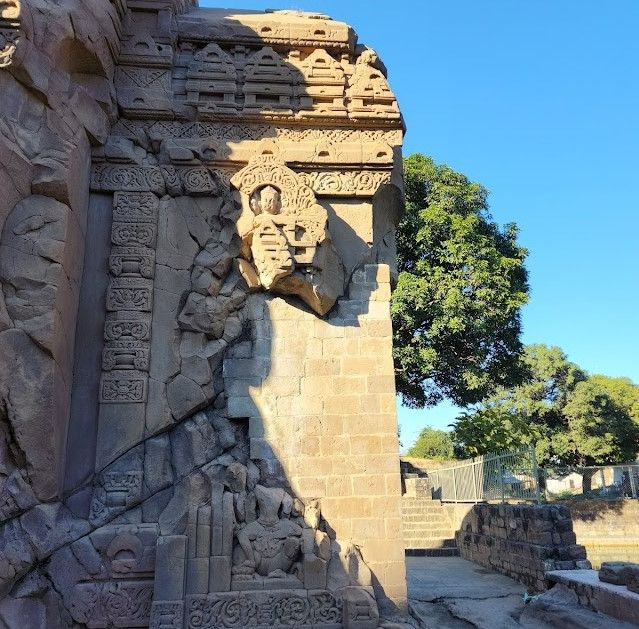 Bhagalpur_Colganj_rock_cut_temple_3