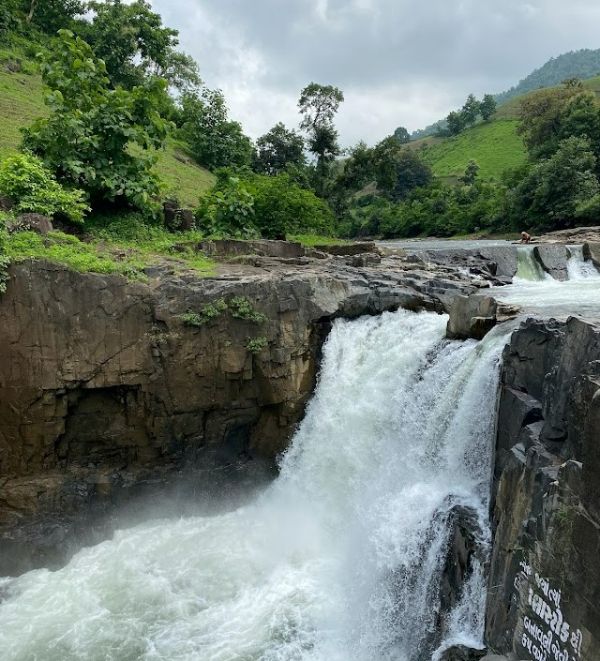 Bharuch_Zarwani_waterfall_2