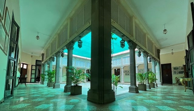 Bhavnagar_Nilambagh_palace_2