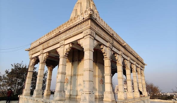 Bhavnagar_Takhteshwar_temple_2